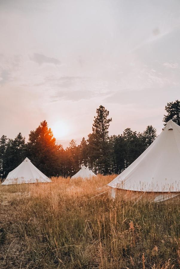 Wander Camp Glacier Otel Coram Dış mekan fotoğraf