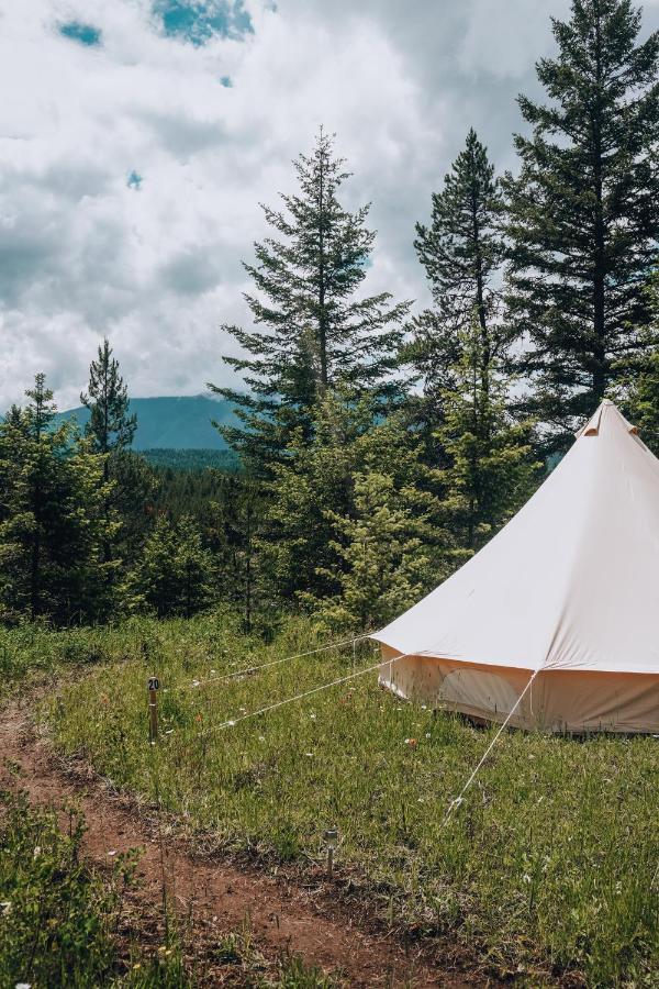 Wander Camp Glacier Otel Coram Dış mekan fotoğraf