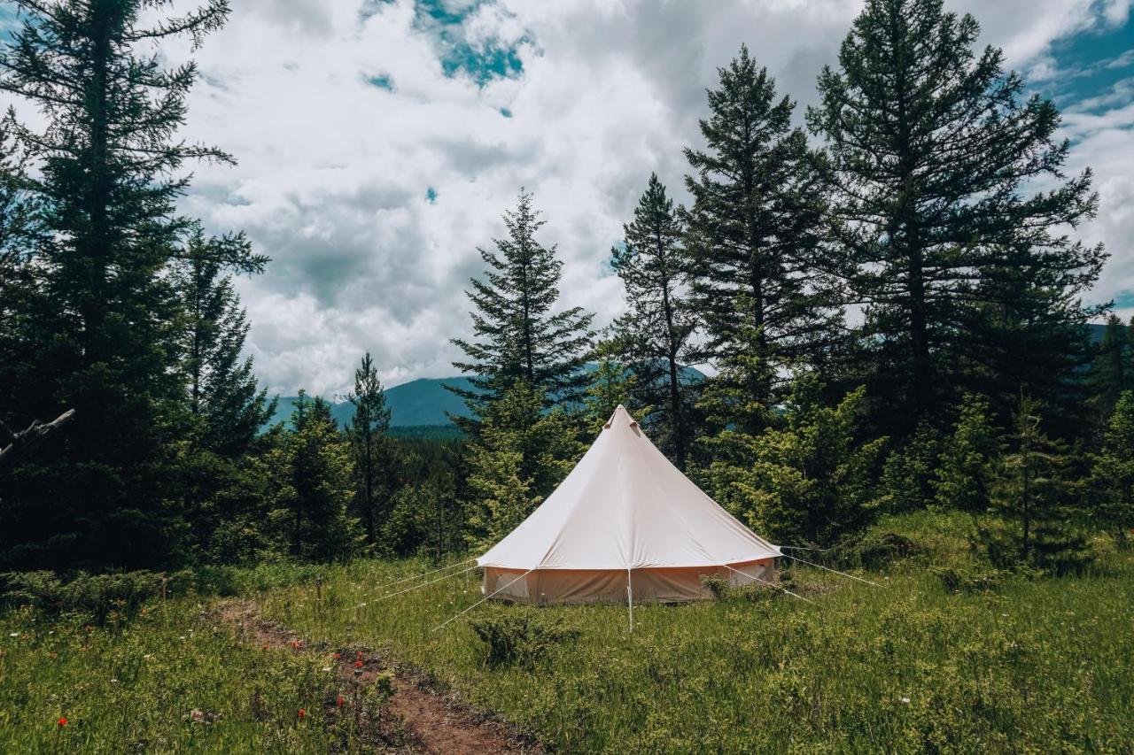 Wander Camp Glacier Otel Coram Dış mekan fotoğraf